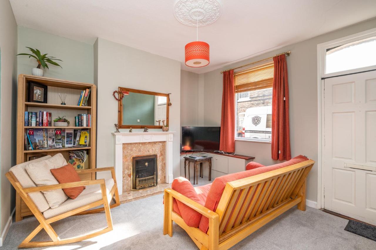 Cosy & Central Victorian House - Pass The Keys ヨーク エクステリア 写真